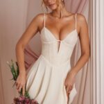 elodie dekolteli dantel korse mini elbise Oh Polly kadınlar 8046V257 elbiseler fildişi